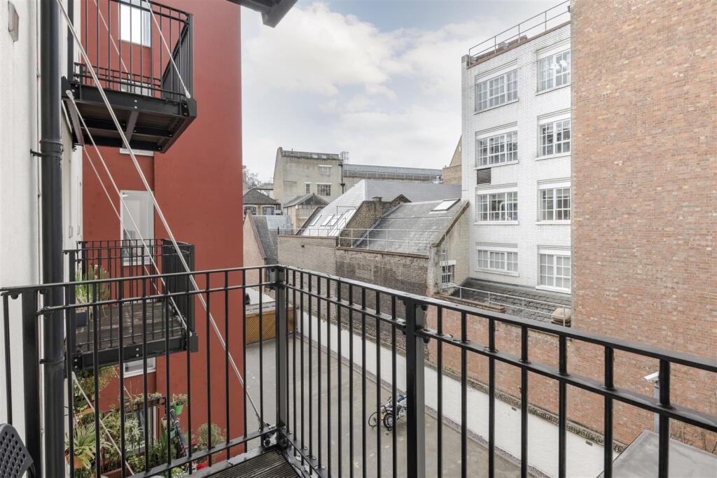 Balcony-02.jpg