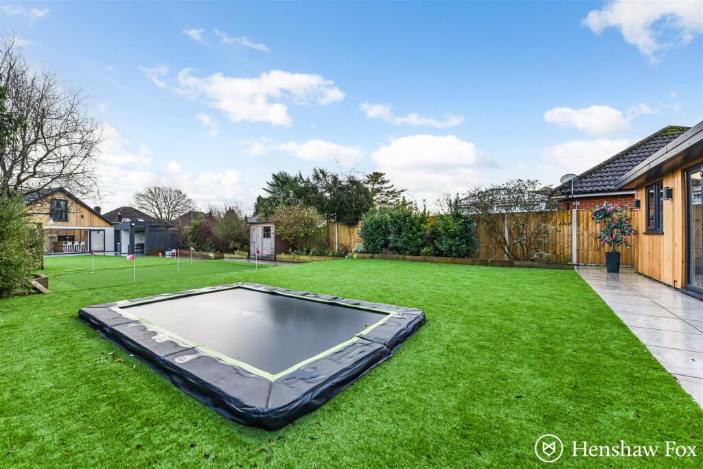 Ph18_5626853 - Copy.jpg