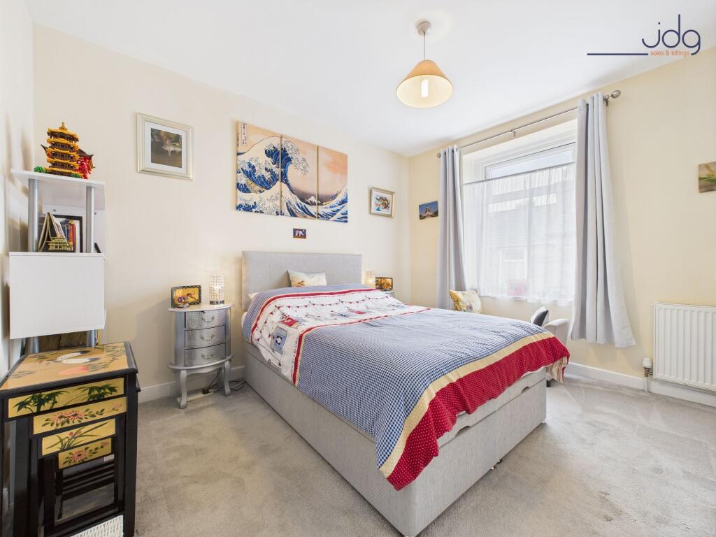 Spacious double bedroom 1