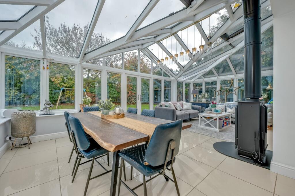 Dining/Family Room