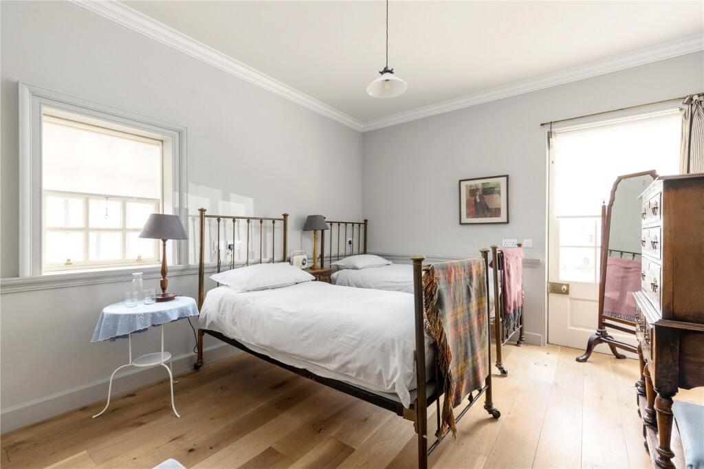 Pavilion - Bedroom 1