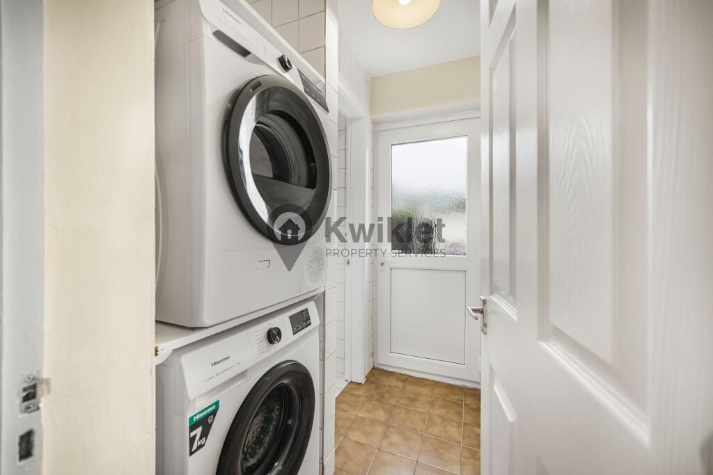 eZy Watermark_25-08-2024_07-14-08-8890AM.JPG