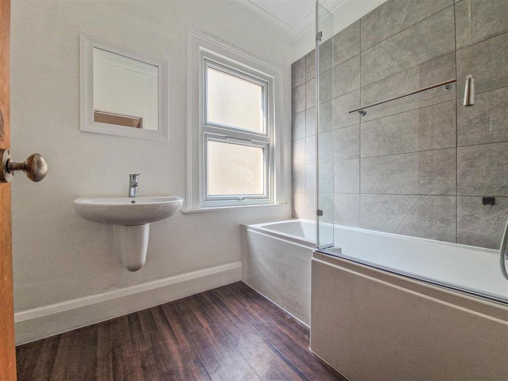 Modern bathroom