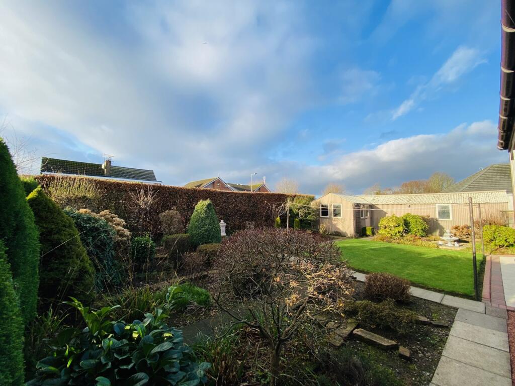 15 Fairfield Crescent, Dumfries, DG1 4BW - Braidwo