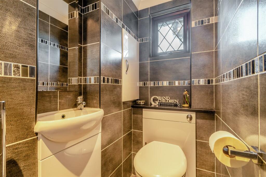 8576940-interior19.jpg