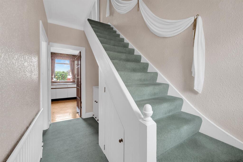 Hall / Stairs