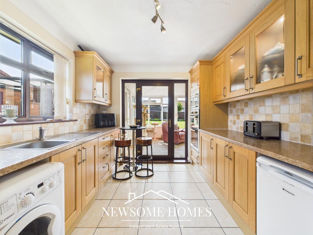 Kitchen/Breakfast RM