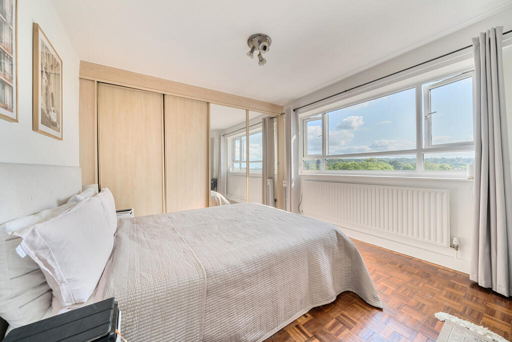 1310594-3-684fda8...