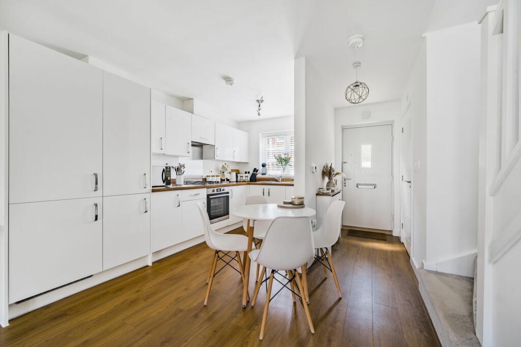 Kitchen/Living Room/Dining Room (4)
