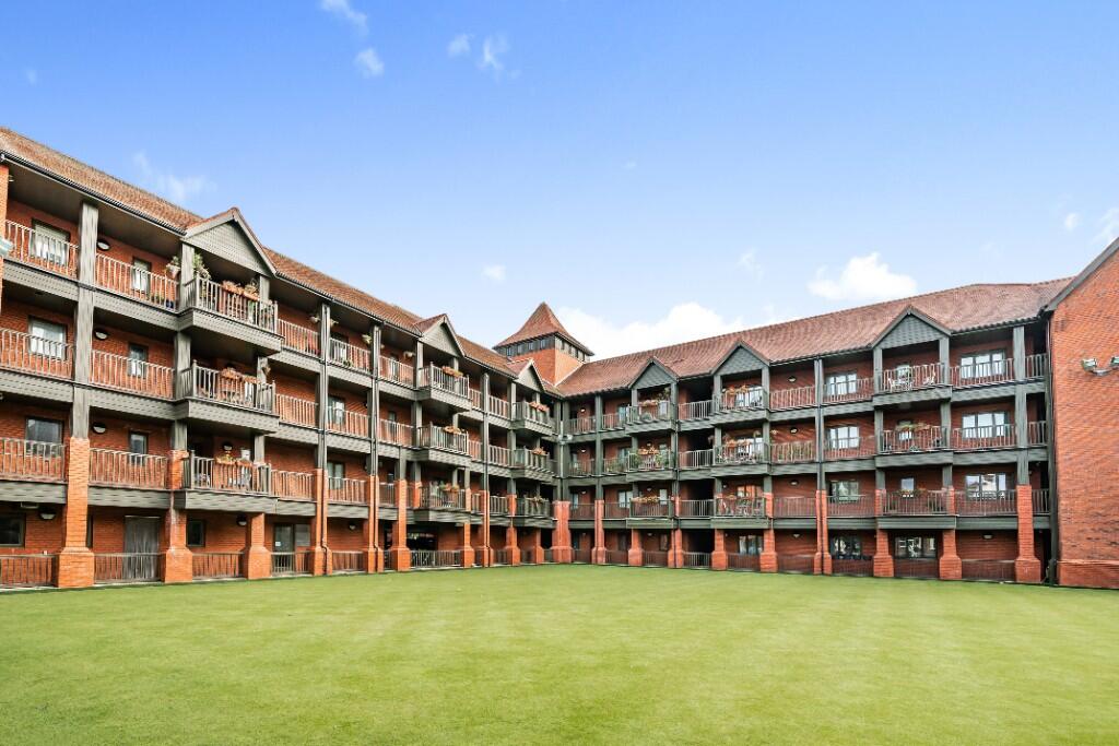 Bowling Green Court