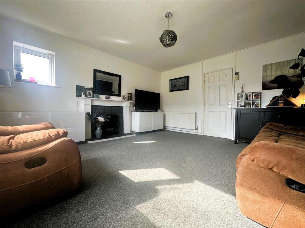 Lounge III.jpg