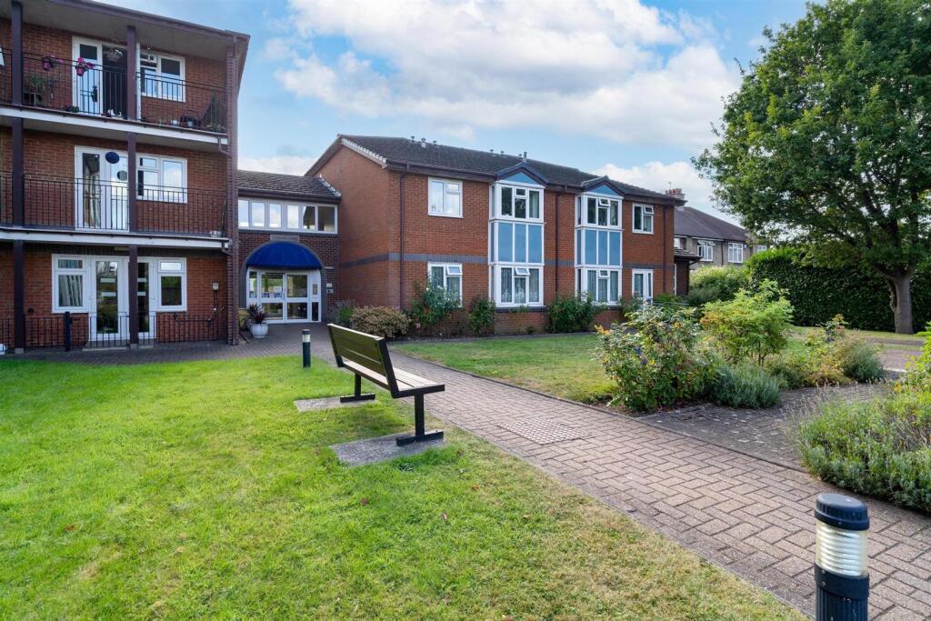 003-24 Fairbanks Lodge.jpg