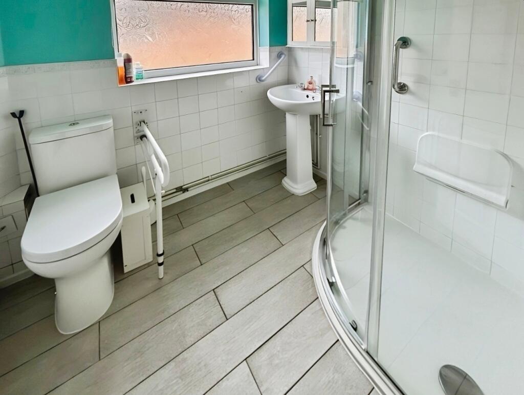 pbox-bathroom-335584.jpg