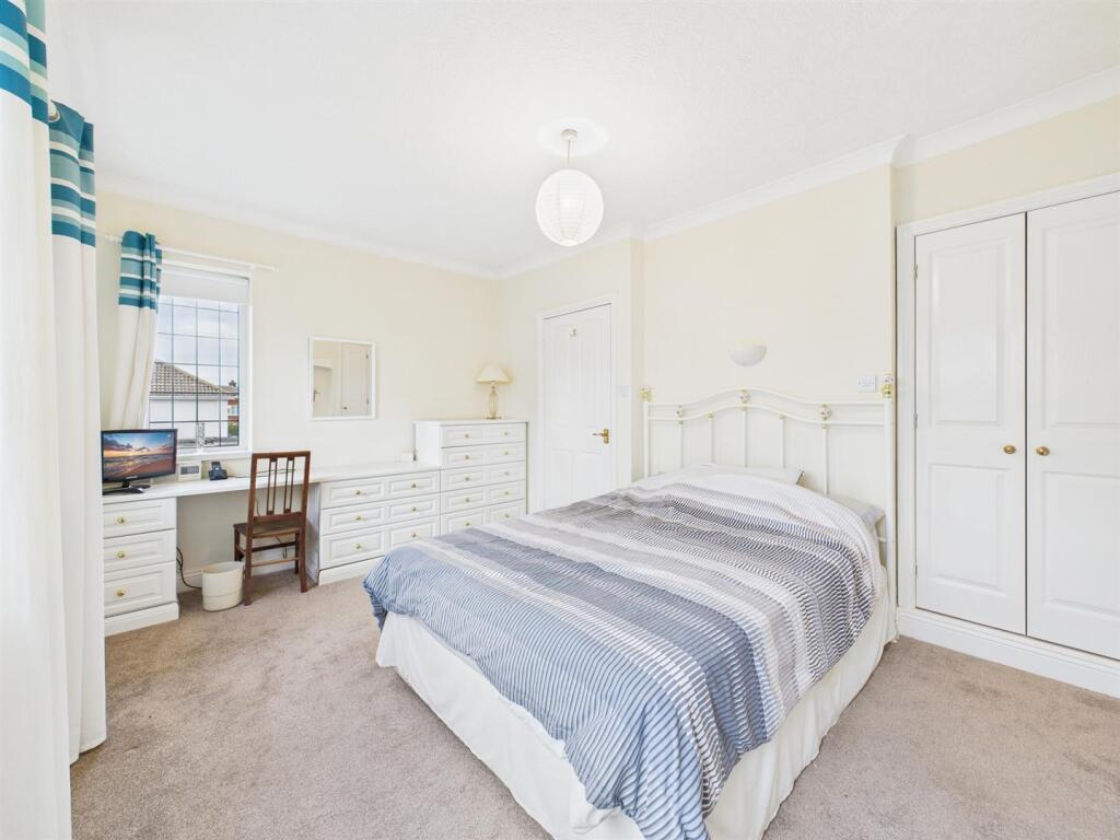 Bedroom: