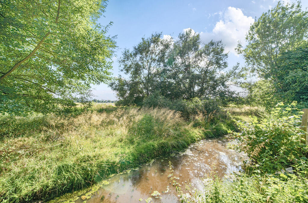 1327788-3-687a704...