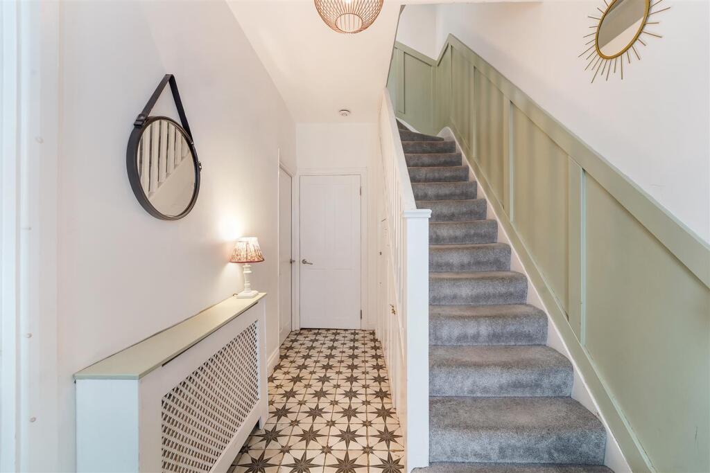 PHYLLIS AVENUE, 18 (30).jpg