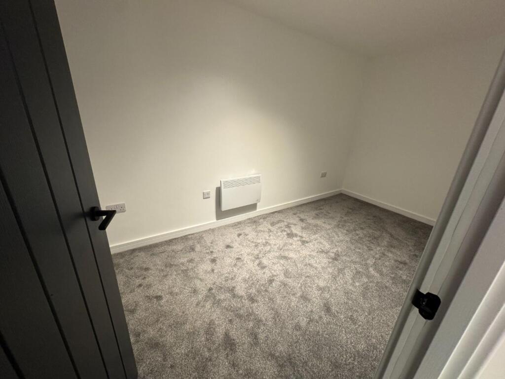 Bedroom 2.JPG