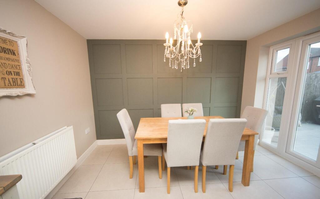 Dining Area.jpg