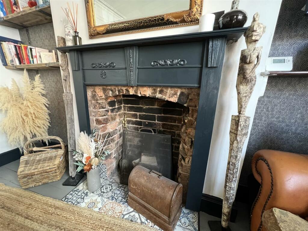 Fireplace..JPG