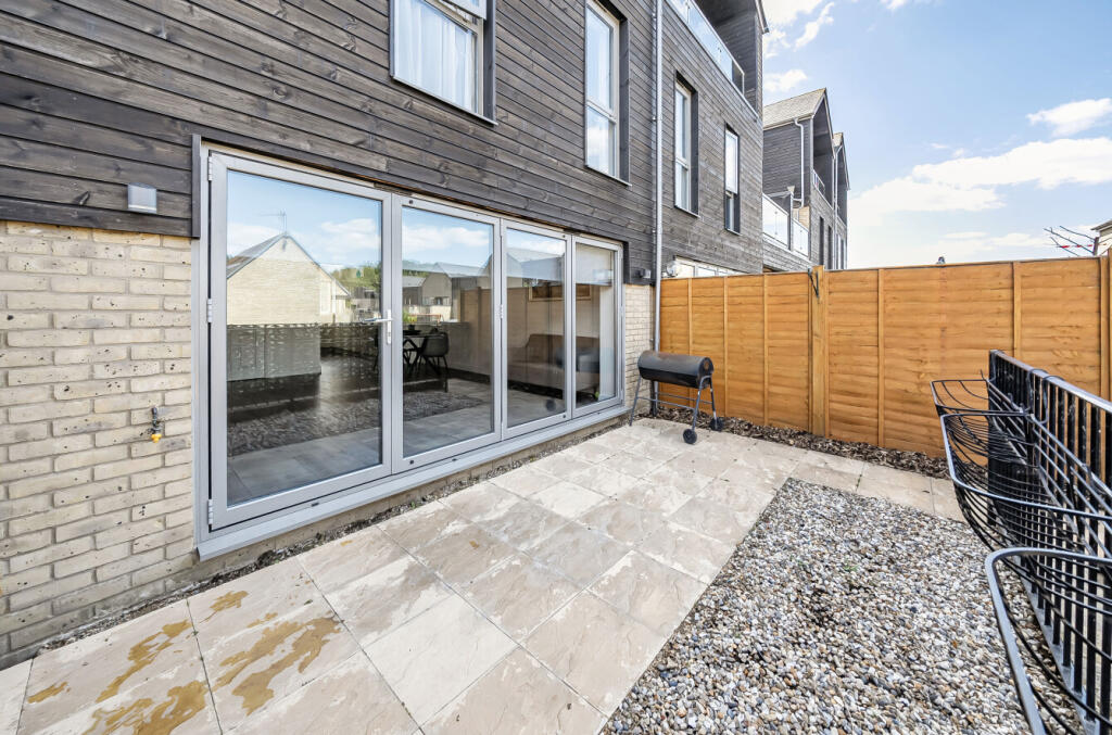 1320274-4-686d45c...