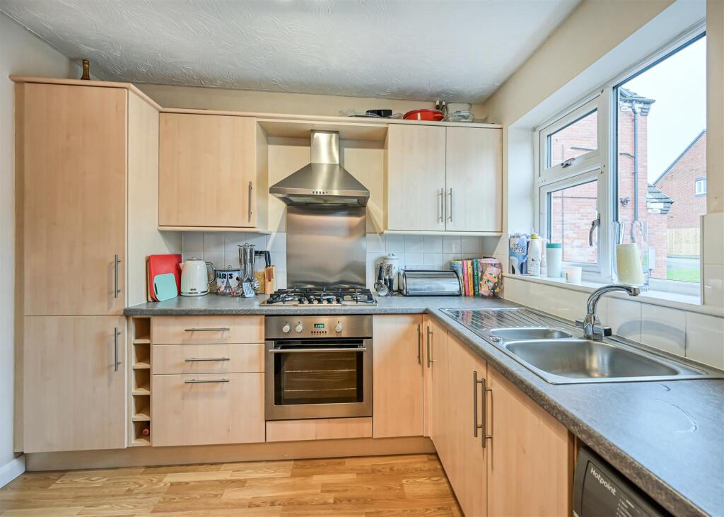 10 Ridley Close-4.jpg