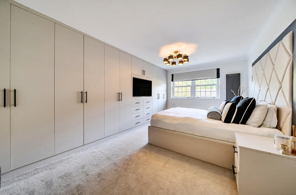 1361349-8-68e52cc...