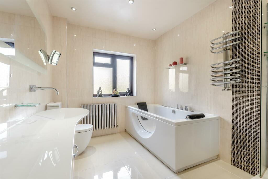 8539729-interior29.jpg
