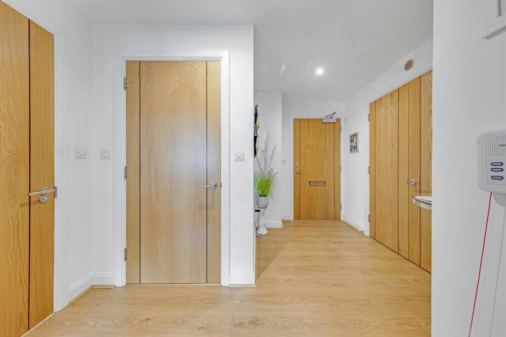 15-2dc6PFMSC 27 Ceasars Place -55-medium.jpg