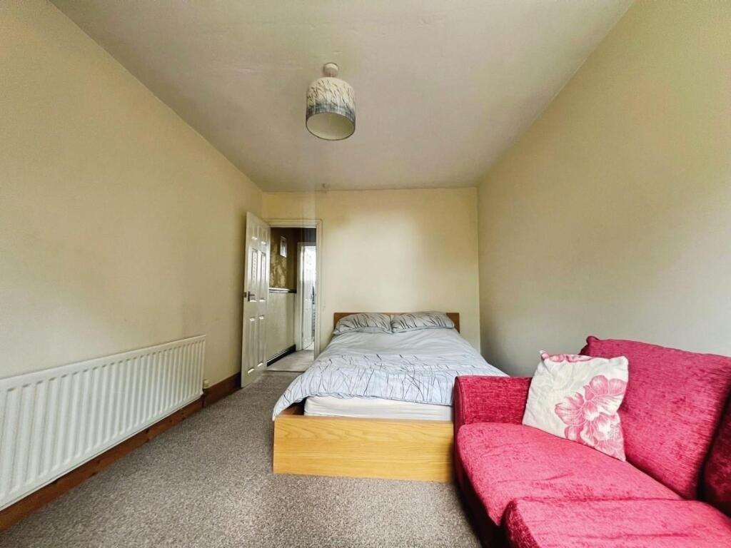 699c5d59-3-4E5C-9353-2D17AF239046-2832-000000E9017