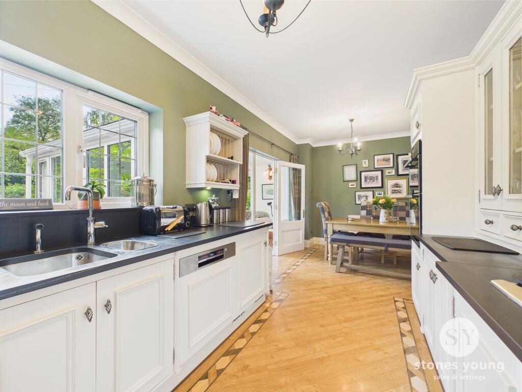 Open Dining Kitchen