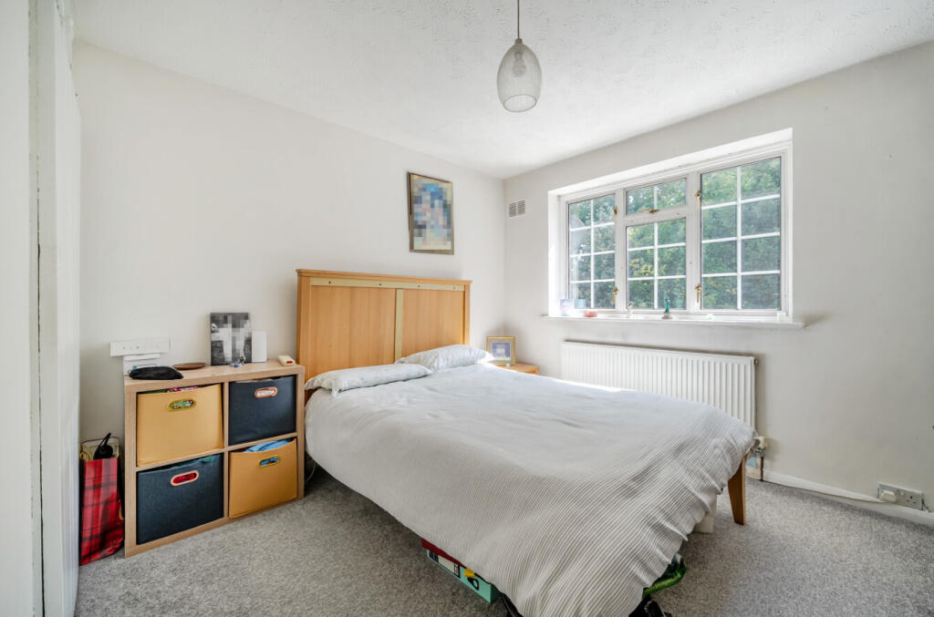 1339823-5-689b59a...