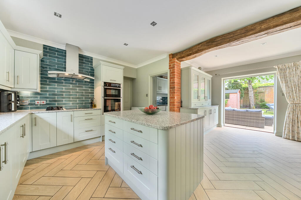 24682203766b0461291204arw24