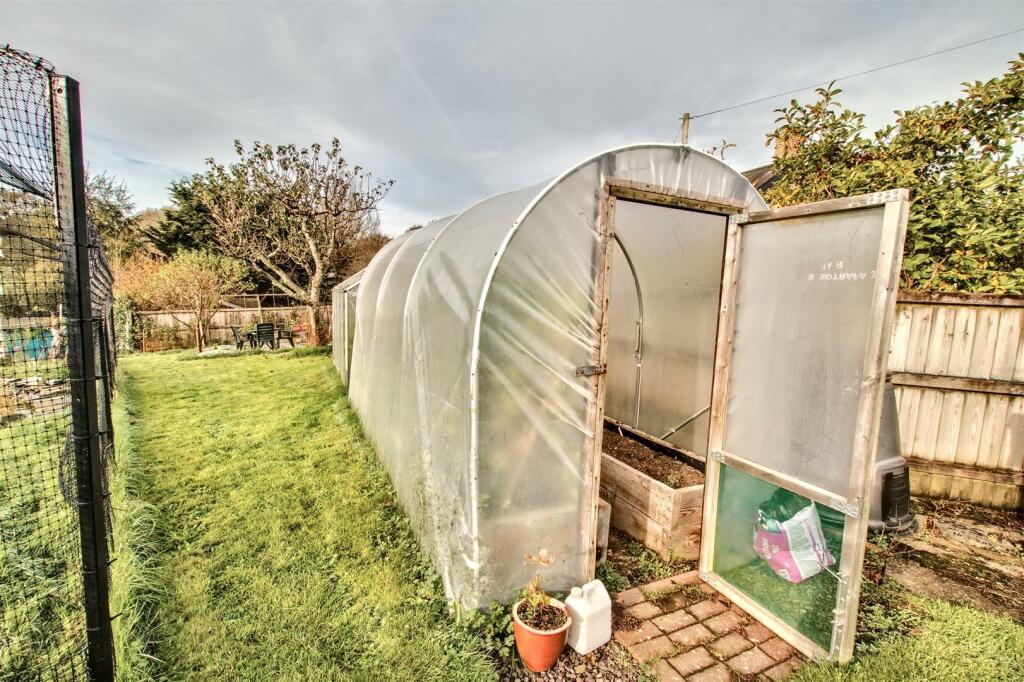polytunnel