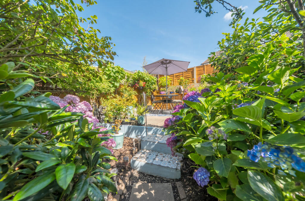 1313514-17-6852b1...