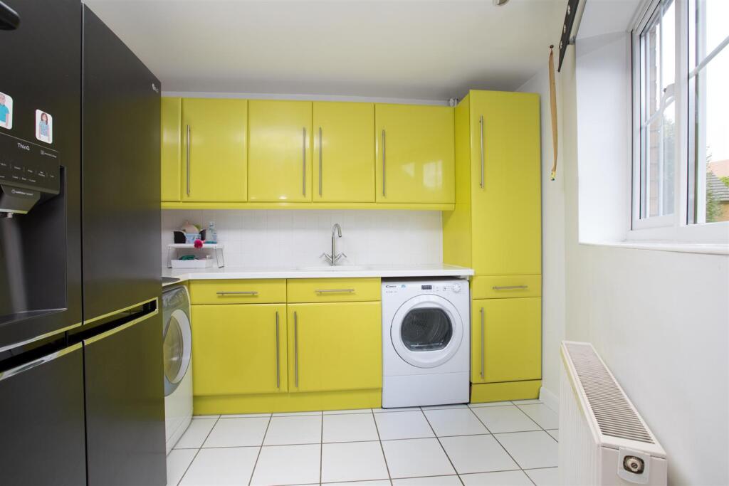 35 Coniston close 09.jpg