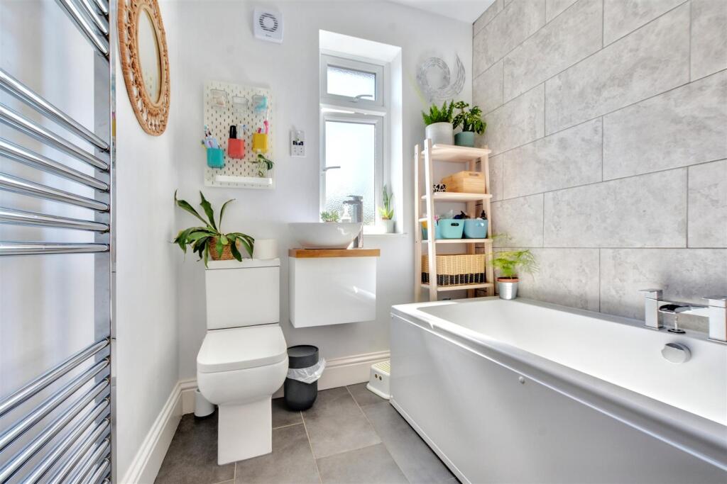 Bathroom.jpeg