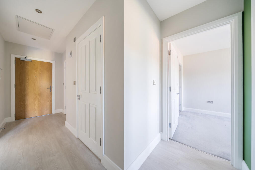 1350024-13-68bfe9...