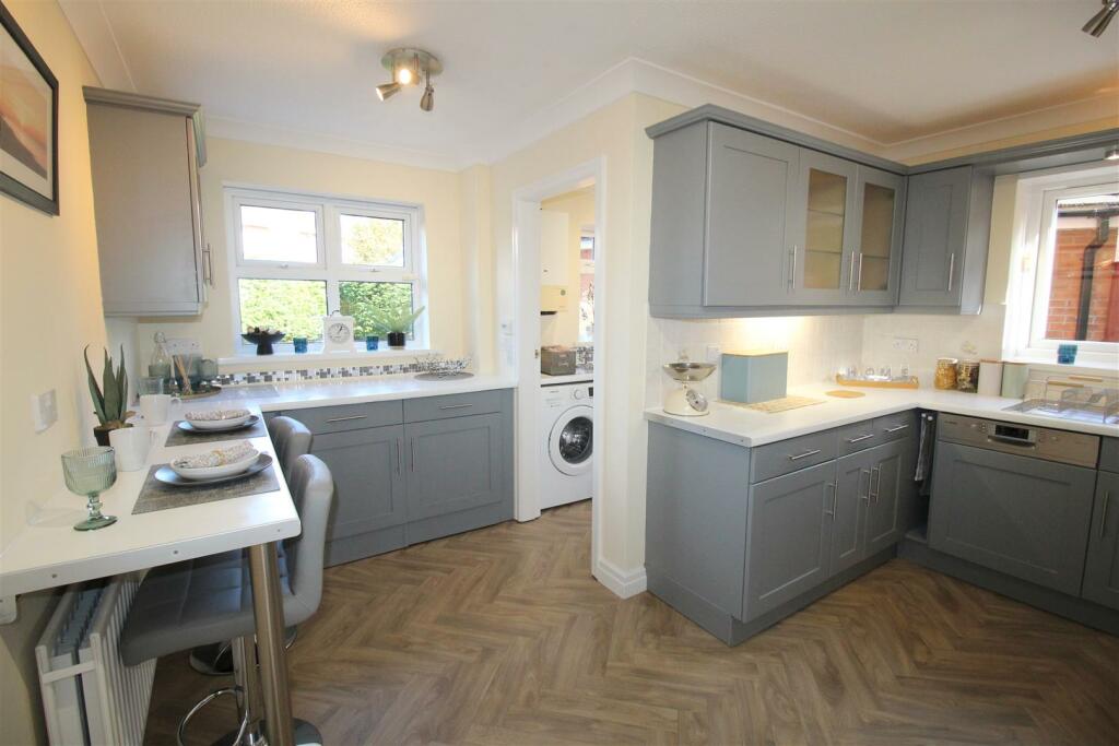 Lapwing Row,3, kitchen.JPG