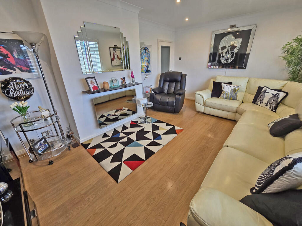 Living room (1)
