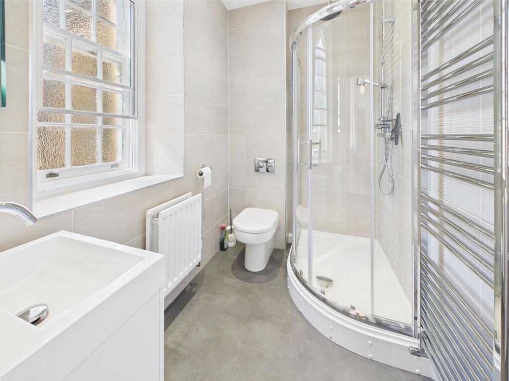 En-suite shower room