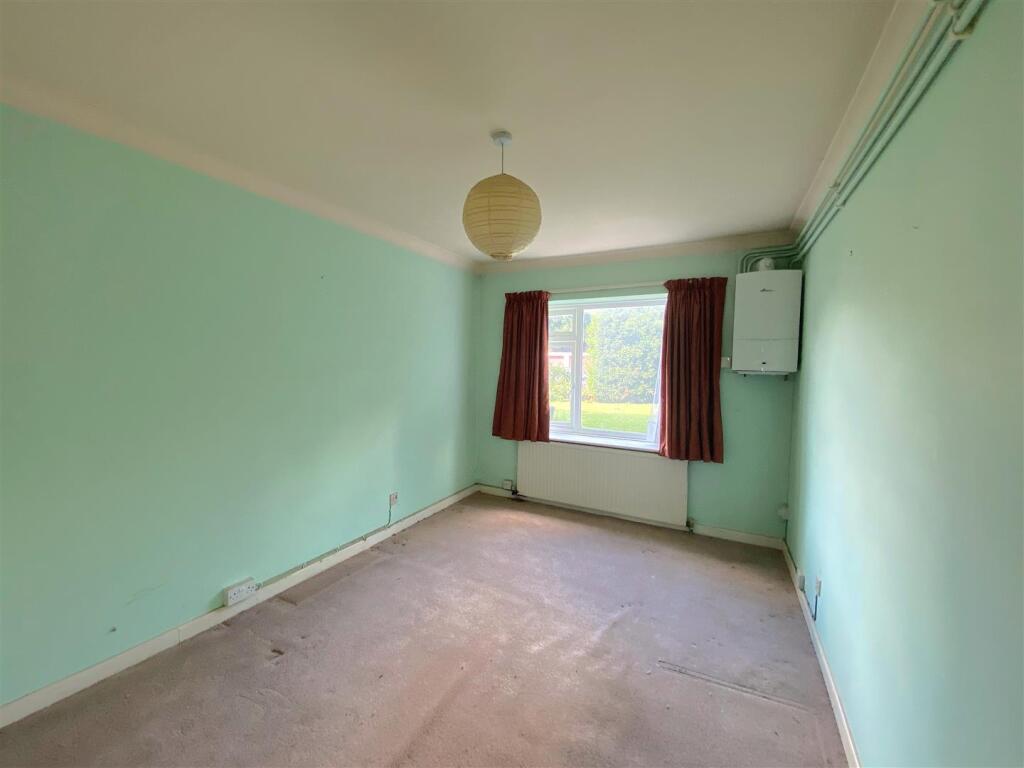 2 Crispin Ct - Bed3.jpg