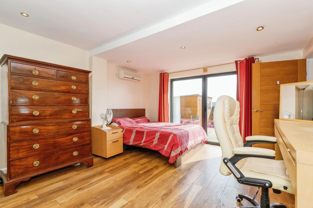 Master En-suite