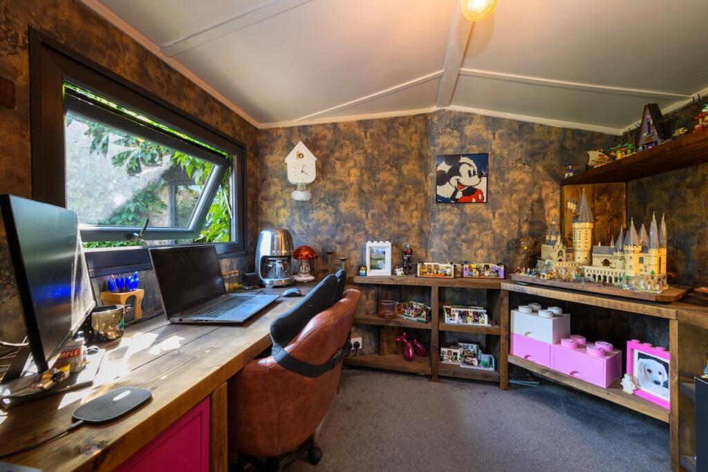 Garden room office