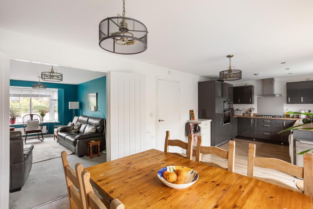 89 Harebell Rd-20.jpg