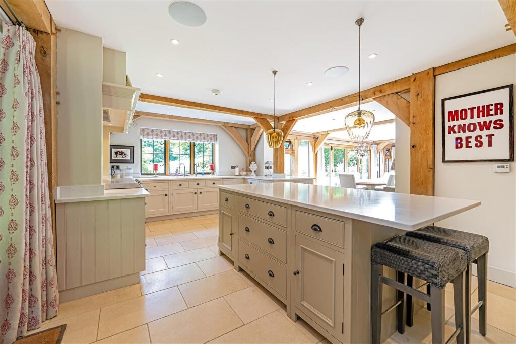 Roundless Cottage, High Button, GU8 6NR-106.jpg