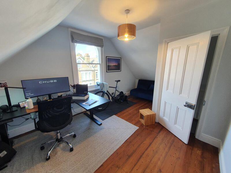 Photo 3