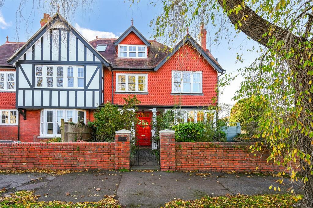 43A SUTHERLAND AVENUE - TN93QL (49).jpg