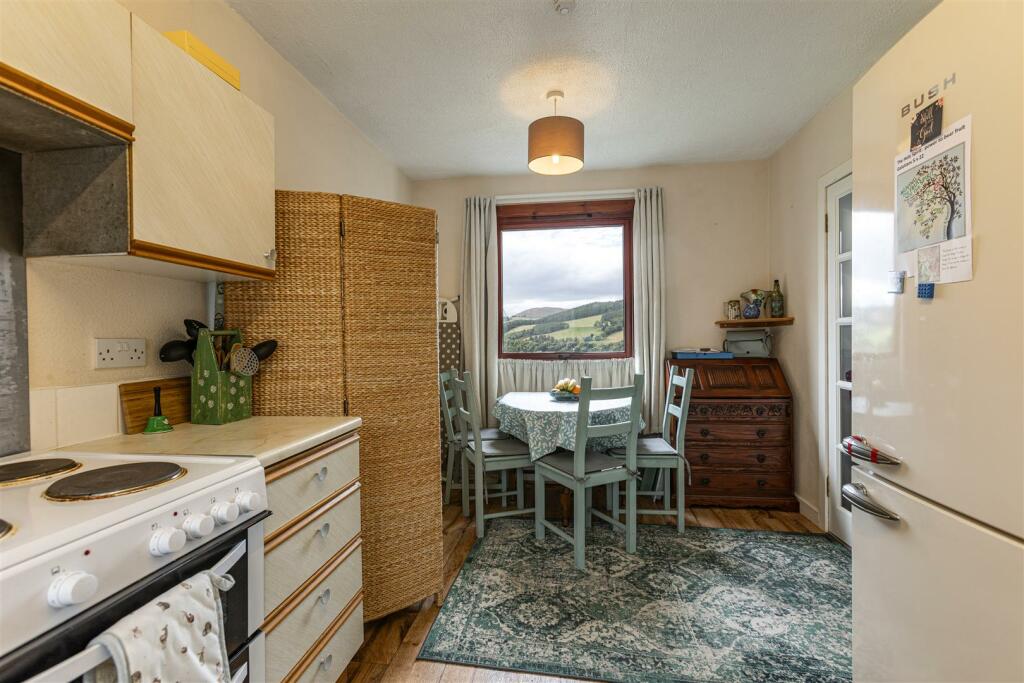 4 Bemersyde Crescent Selkirk 19.JPG