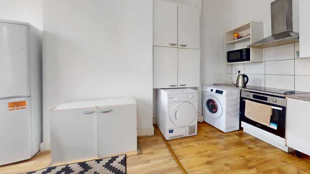 8 Brampton Park Road, Hornsey, London, N22 6BG