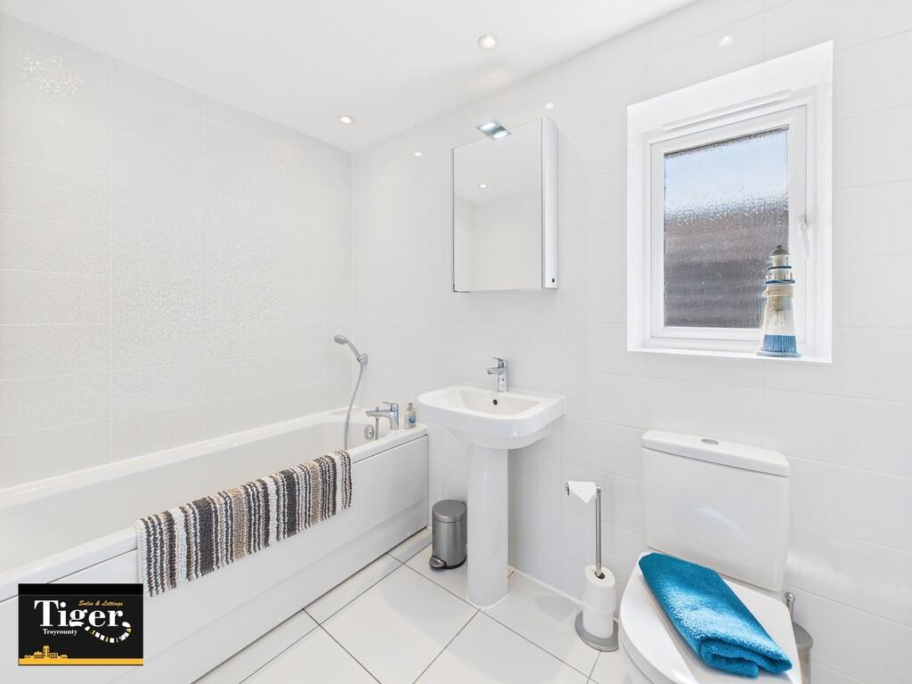 CAM03440G0-PR0373...